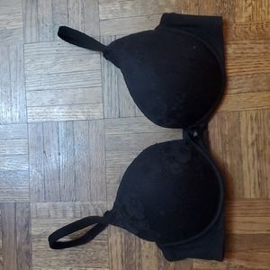 Victoria's Secret Body By Victoria Push-Up Black Bra Sz 36C